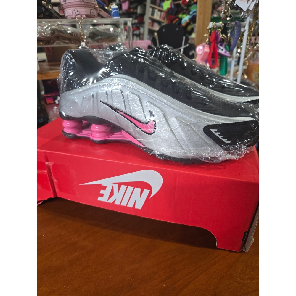 Nike Shox R4 GS Black Metallic Silver Pink CW2626-006 Kids Size 6.5Y Women 8